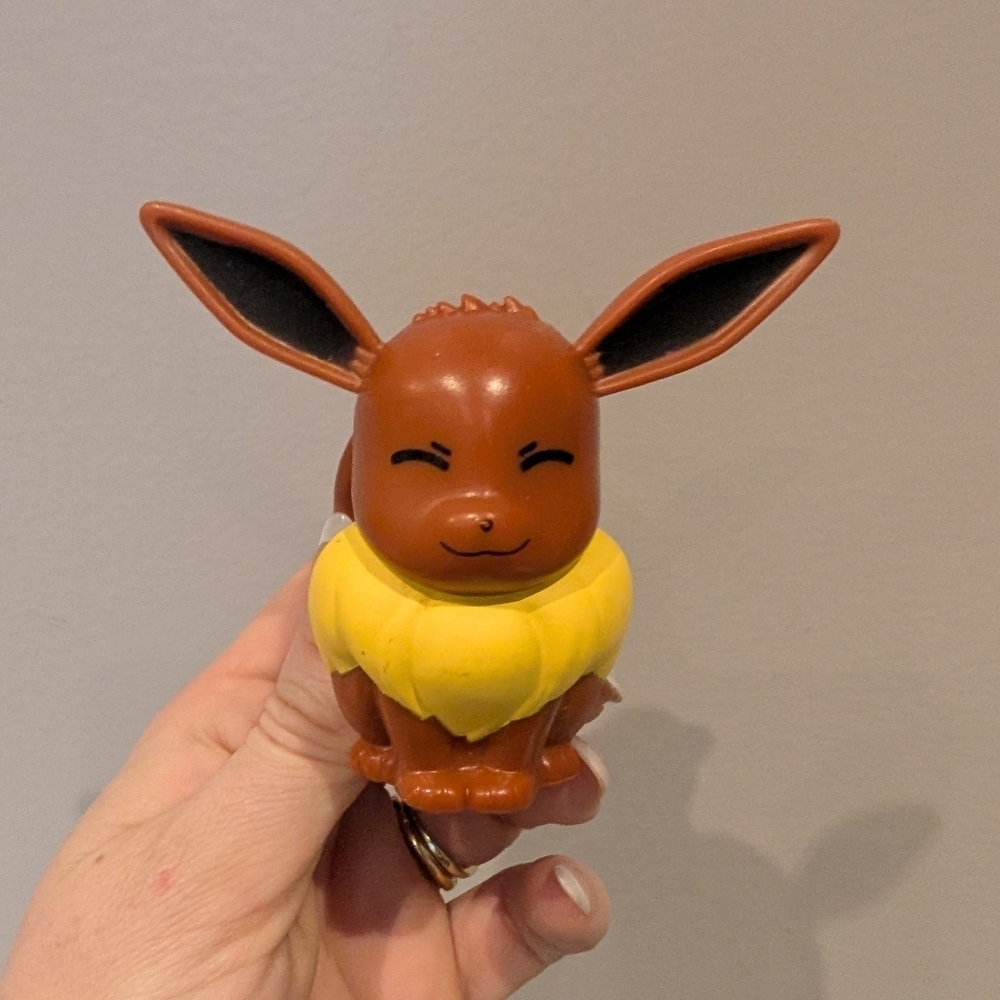 Eevee Brown and Yellow Toy Figure